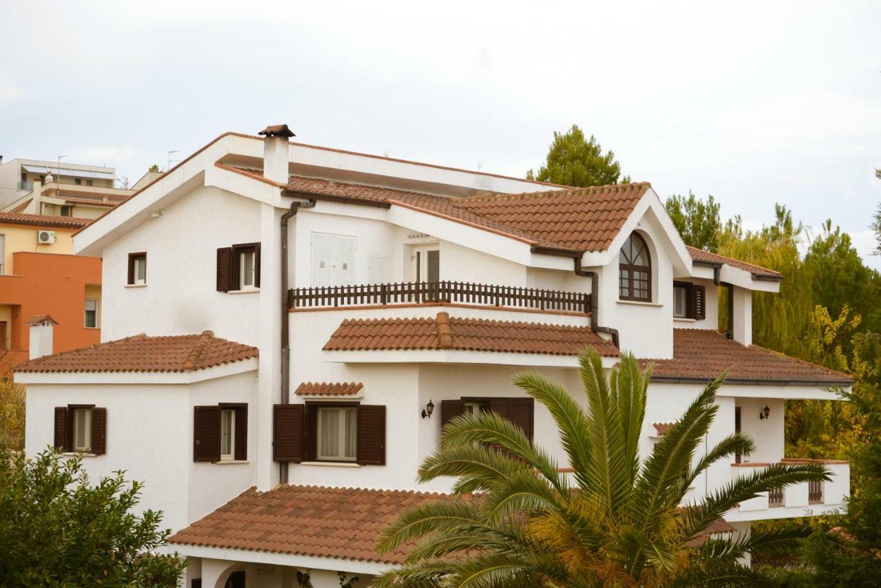 Domus Dams B&B Montescaglioso Buitenkant foto
